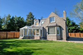 Traditional Stone Farmhouse - Aberdeen West